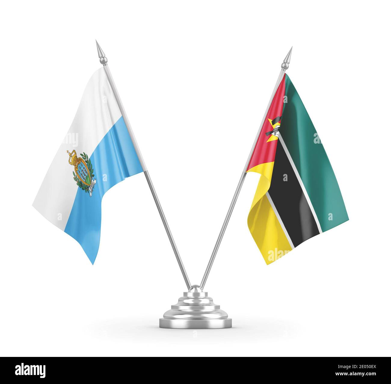 Drapeau de table du Mozambique et de Saint-Marin isolé sur la 3D blanche rendu Banque D'Images
