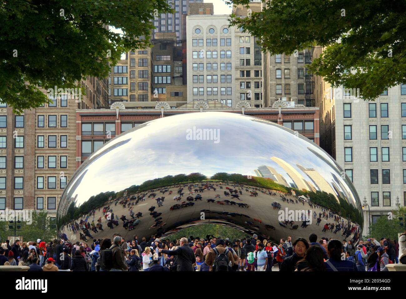 Chicago, Illinois, États-Unis - 13 octobre 2018 - Cloud Gate, également connu sous le nom de « The Bean », un site touristique populaire au Millennium Park dans la ville Banque D'Images