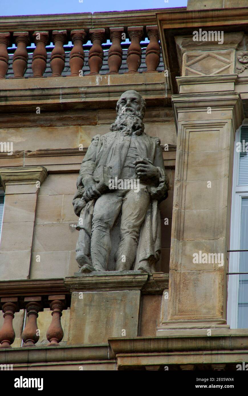 Figure sculptée dans l'ancien bâtiment du Glasgow Herald Banque D'Images