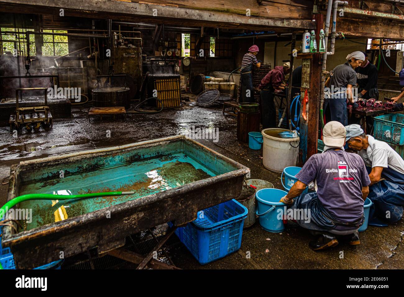 Yasuhisa Serizawa dans Nishiizu-Cho la fabrication Katsuobushi, Shizuoka, Japon Banque D'Images