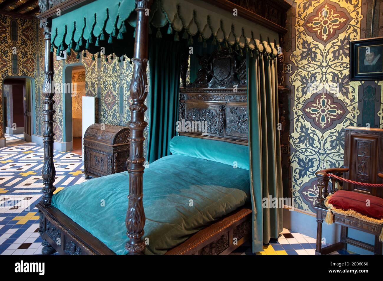 Chambre de la reine dans le château de Blois en France Photo Stock - Alamy
