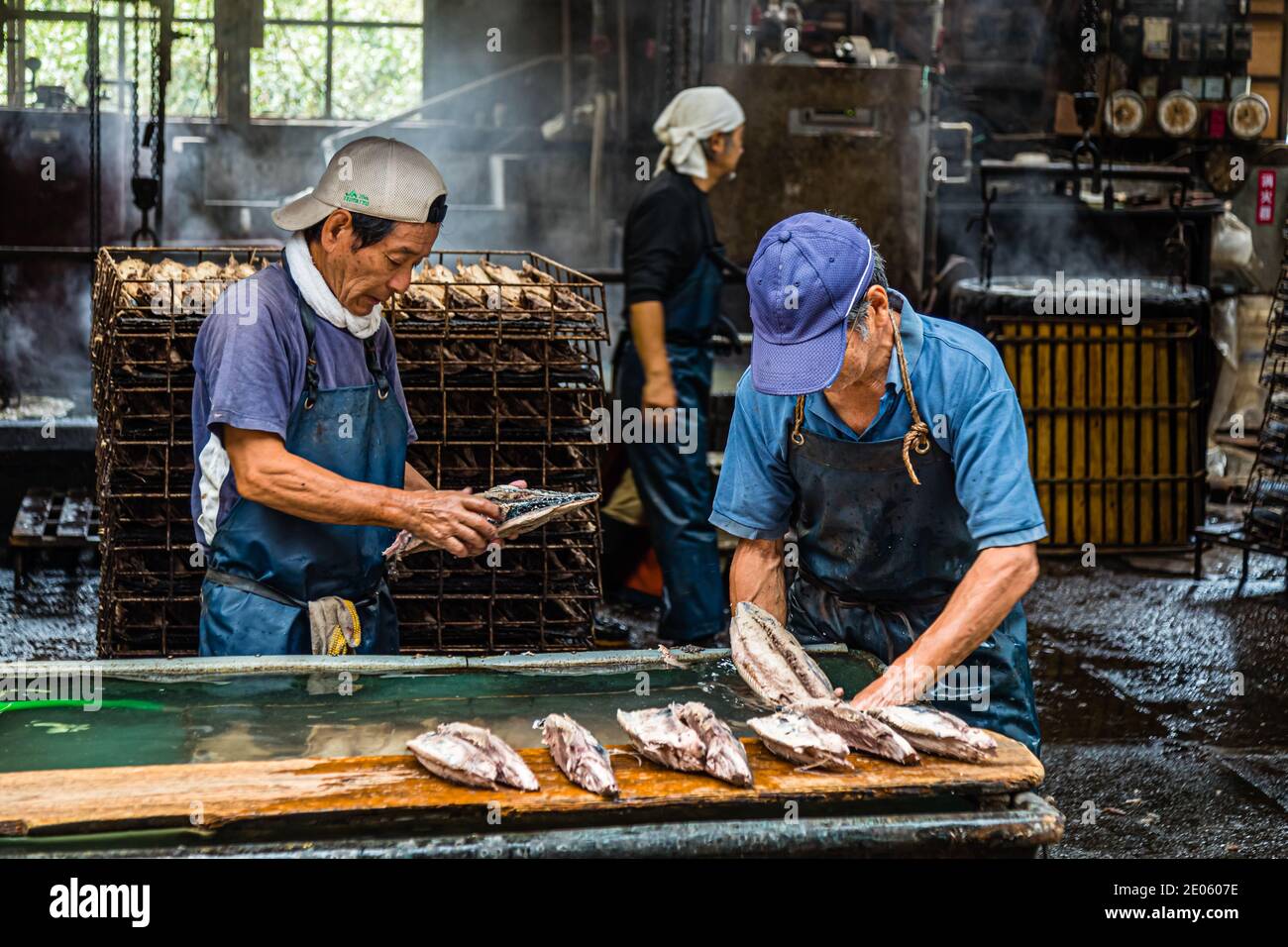 Yasuhisa Serizawa dans Nishiizu-Cho la fabrication Katsuobushi, Shizuoka, Japon Banque D'Images