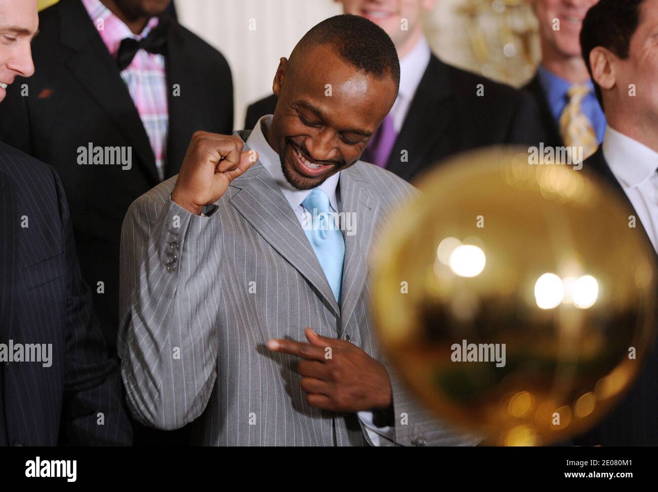 Le joueur Jason Terry Gesture lors d'une cérémonie d'accueil du champion de la NBA Dallas Mavericks dans la salle est de la Maison Blanche le 9 janvier 2012 à Washington, DC, Etats-Unis. Photo par Olivier Douliery/ABACAPRESS.COM Banque D'Images
