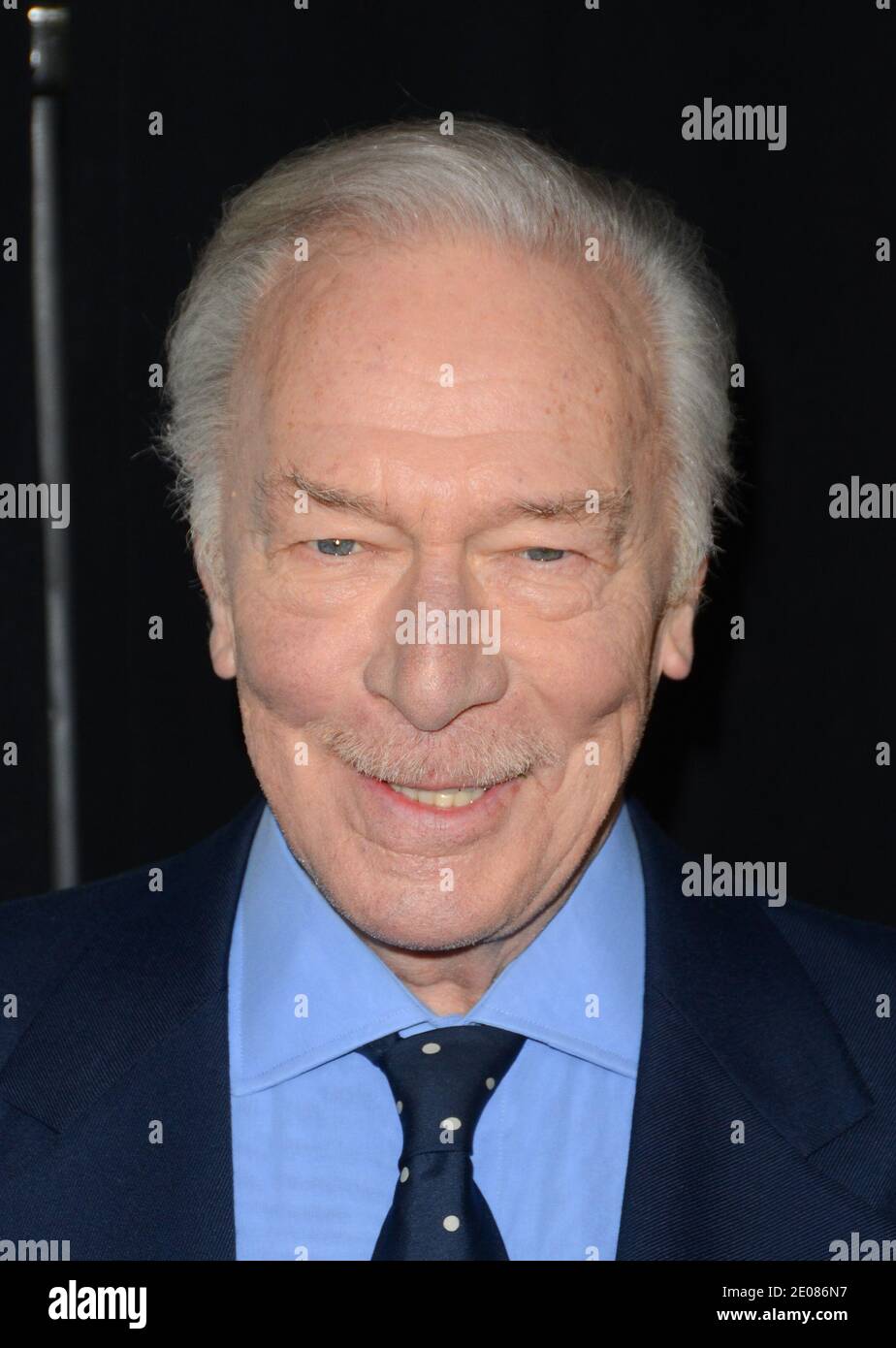 Christopher Plummer arrive pour la 37e édition annuelle des Los Angeles film Critics Association Awards, qui se tient à l'hôtel InterContinental de Century City, CA, USA, le 13 janvier 2012. 13, 2012. Photo de Steve Levino/ABACAPRESS.COM Banque D'Images