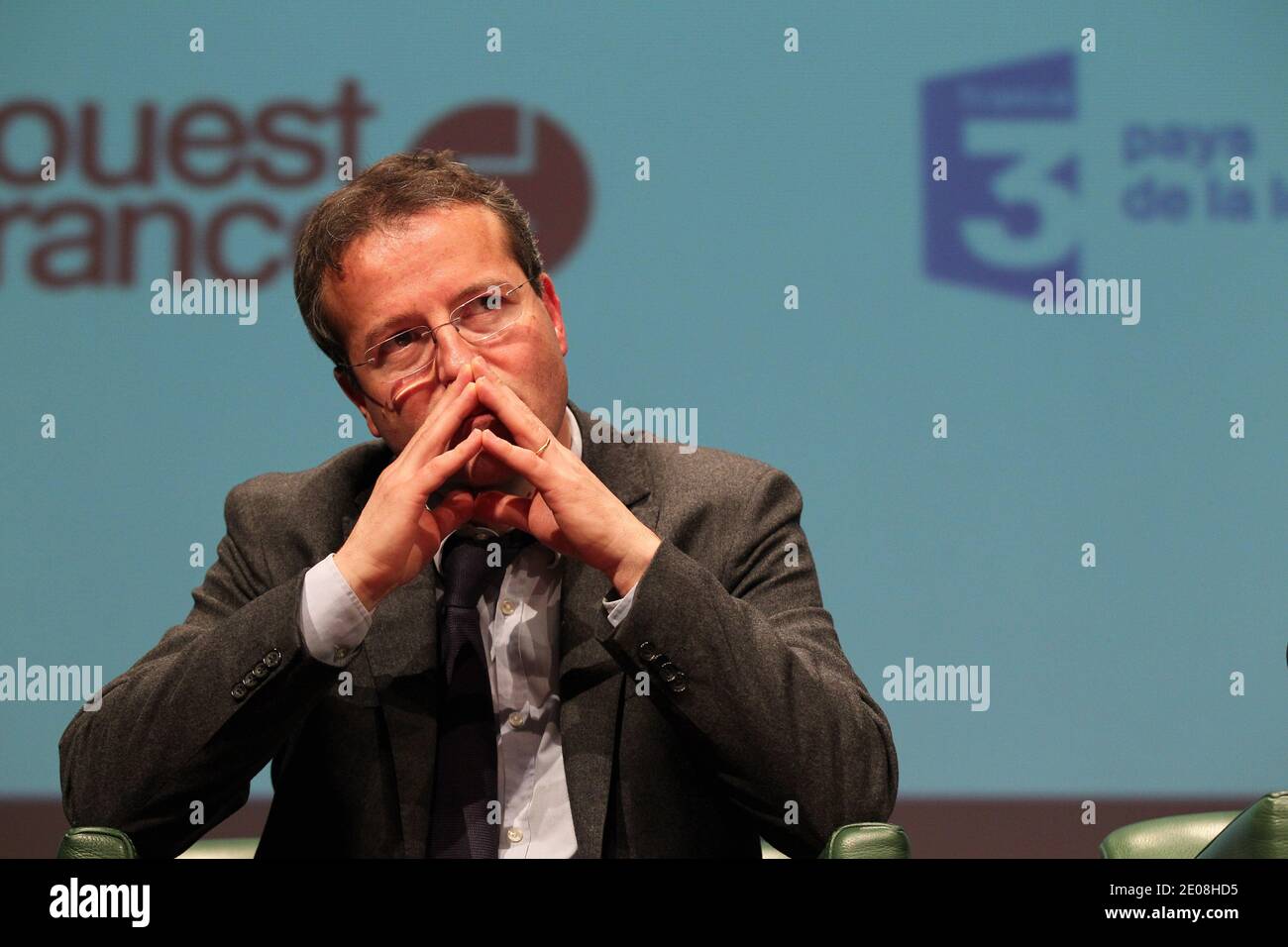 Le Président de l'Agence du Service Civique (ASC) Martin Hirsch participe à un débat sur le "Dislocation sociale" organisé par l'hebdomadaire français le nouvel Observateur à Nantes, dans l'ouest de la France, le 20 janvier 2012. Photo de Laetitia Notarianni/ABACAPRESS.COM Banque D'Images