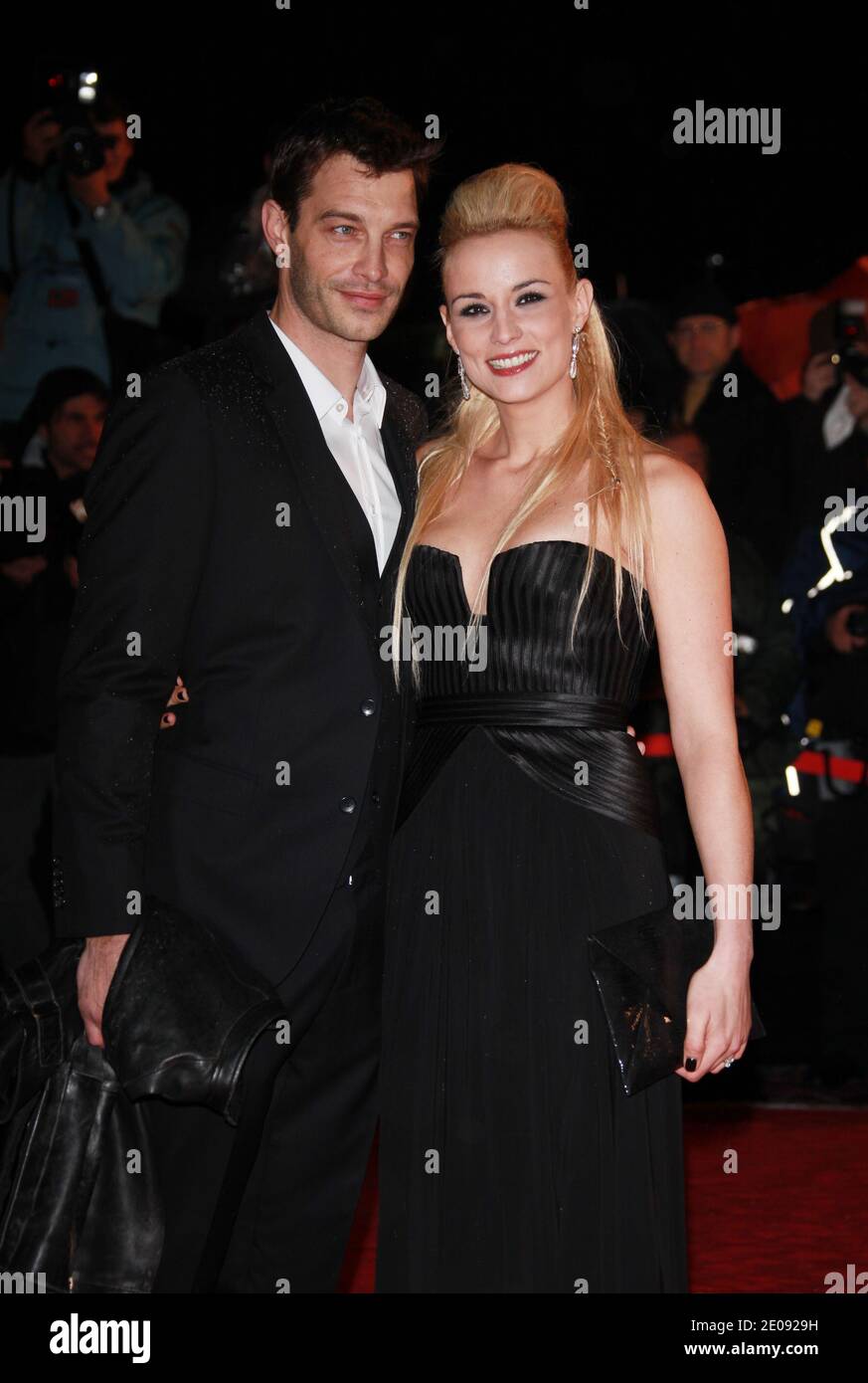 Elodie Gossuin arrive à la 13ème cérémonie des NRJ Music Awards qui s'est tenue au Palais des Festivals de Cannes, France, le 28 janvier 2012. Photo de Gorassini-Guignebourg/ABACAPRESS.COM? Banque D'Images