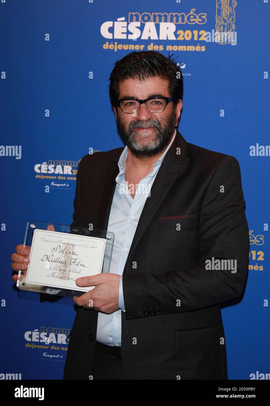 Alain Attal célèbre sa nomination lors du 37e déjeuner des nominés de Cesar qui s'est tenu au restaurant du Fouquet à Paris, en France, le 4 février 2012. Photo de Denis Guignebourg/ABACAPRESS.COM Banque D'Images