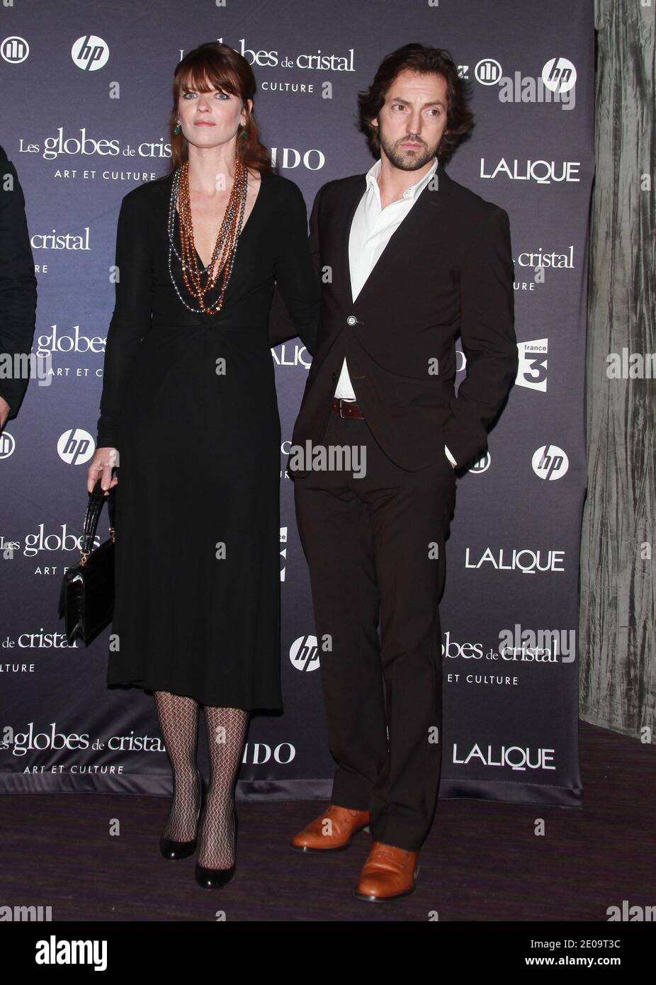 Gwendoline Hamon et Frederic Diefenthal ont assisté au 7e prix 'Globes de Cristal' qui s'est tenu au Lido à Paris, en France, le 6 février 2012. Photo de Denis Guignebourg/ABACAPRESS.COM? Banque D'Images