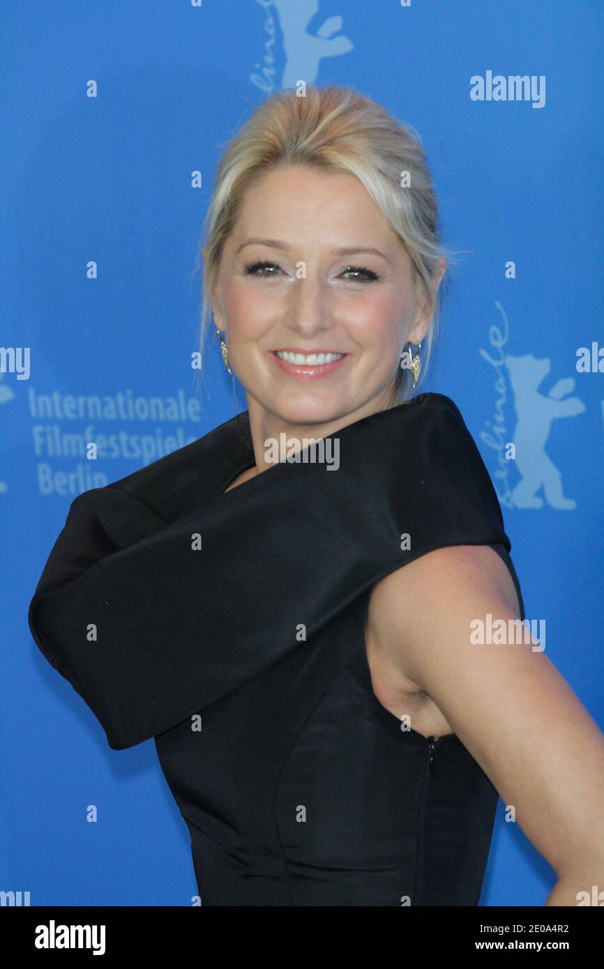 L'actrice Katherine LaNasa participe à la séance photo « voiture de Jayne Mansfield » au cours du cinquième jour du 62e Festival international du film de Berlin au Grand Hyatt de Berlin, en Allemagne, le 13 février 2012. Photo par Olivier Vigerie/ABACAPRESS.COM Banque D'Images