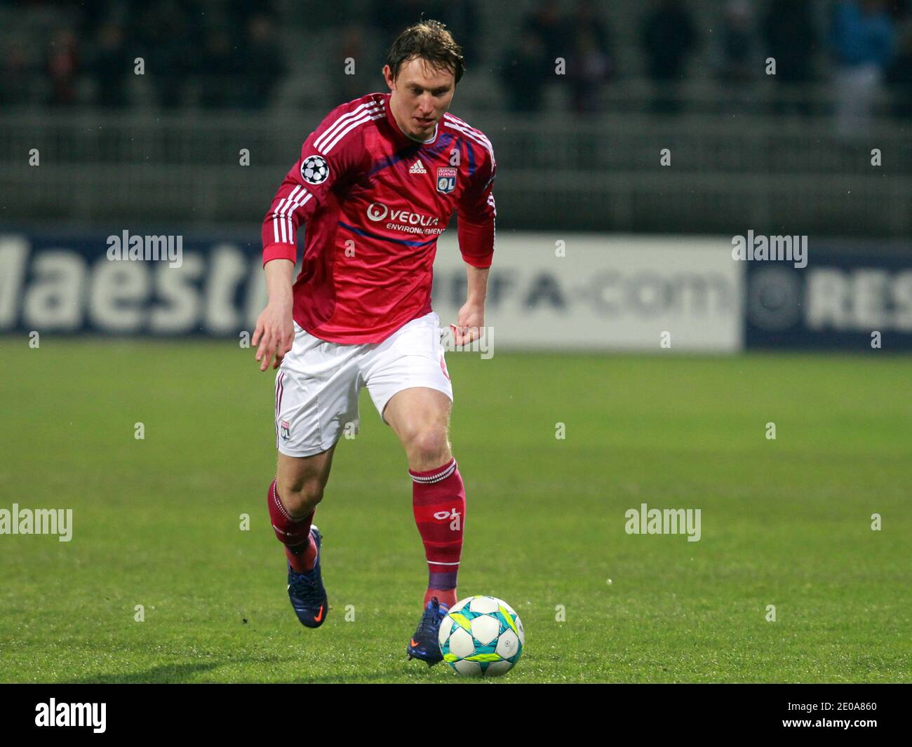 Kim Kallstrom de Lyon lors du match de football de l'UEFA Champions League, Olympique lyonnais contre Apoel FC Nicozie au stade Gerland de Lyon, France, le 14 février 2012. Photo de Vincent Dargent/ABACAPRESS.COM Banque D'Images