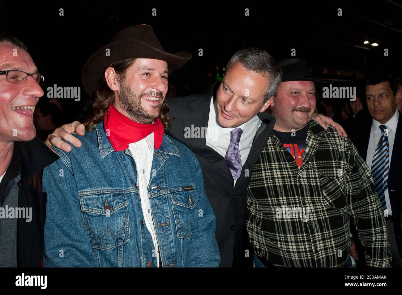 Assister à une fête et à l'exposition de photographie du salon TV l'Amour est dans le Pre lors de la Foire agricole de Paris 2012 qui s'est tenue au Parc des Expositions de la porte de Versailles, Paris, France, le 29 février 2012. Photo de Nicolas Genin/ABACAPRESS.COM Banque D'Images