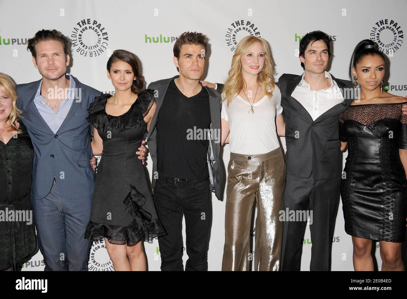 Candice Accola And Paul Wesley Matthew Davis, Nina Dobrev, Paul Wesley, Candice Accola, Ian Somerhalder et  Kat Graham assistant au Paley Center for Media Honors 'The Vampire  Diariess' lors du PaleyFest 2012 tenu au Saban Theatre à