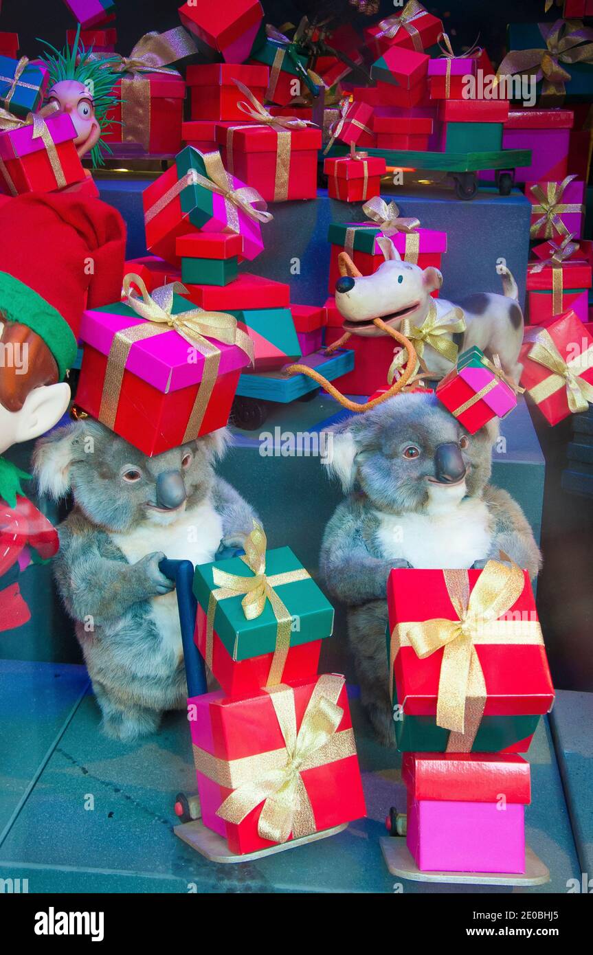 Noël 2020 fenêtres au grand magasin Myer de Bourke Street Mall, Melbourne, perpétuant une tradition de 65 ans malgré la pandémie COVID-19 Banque D'Images