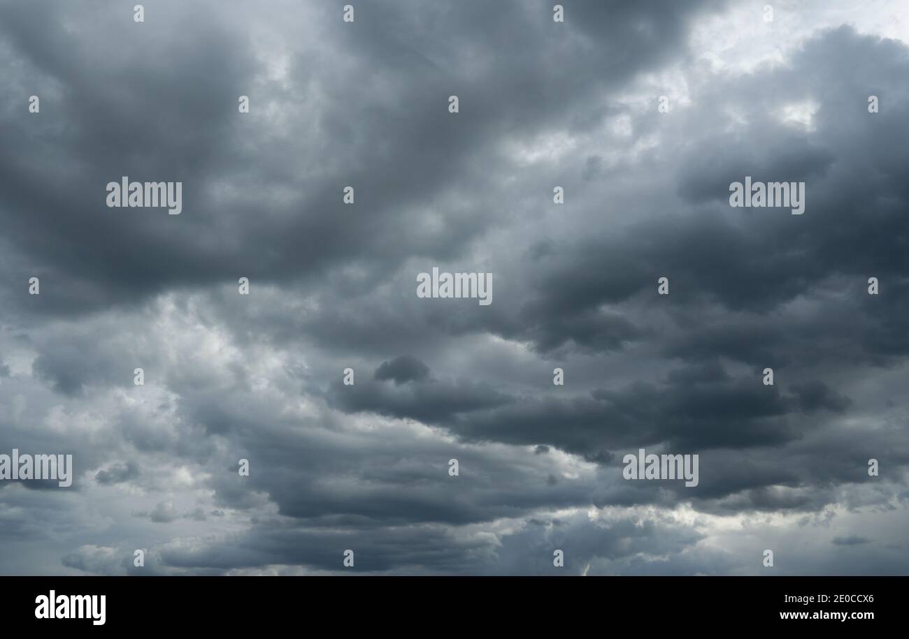 Des nuages majestueux, un magnifique ciel orageux Banque D'Images