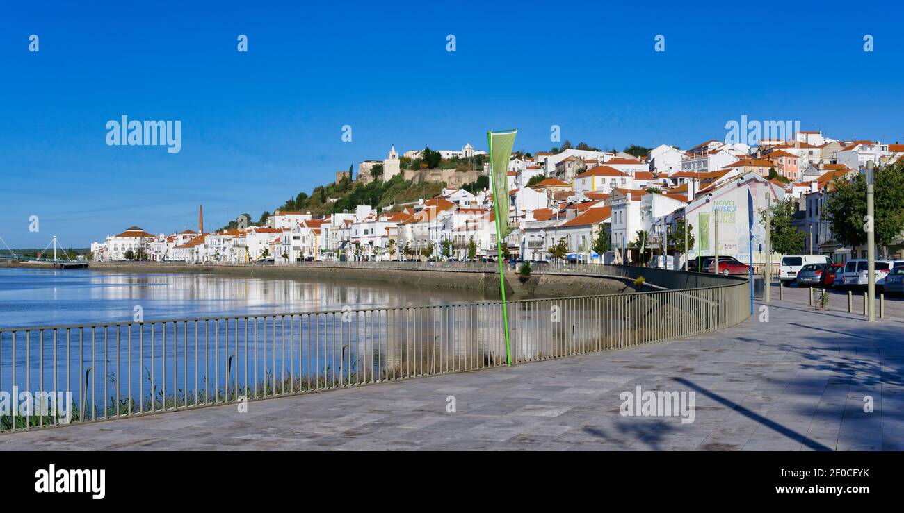 Alcacer do Sal et rivière Sado, côte de Lisbonne, Portugal, Europe Banque D'Images