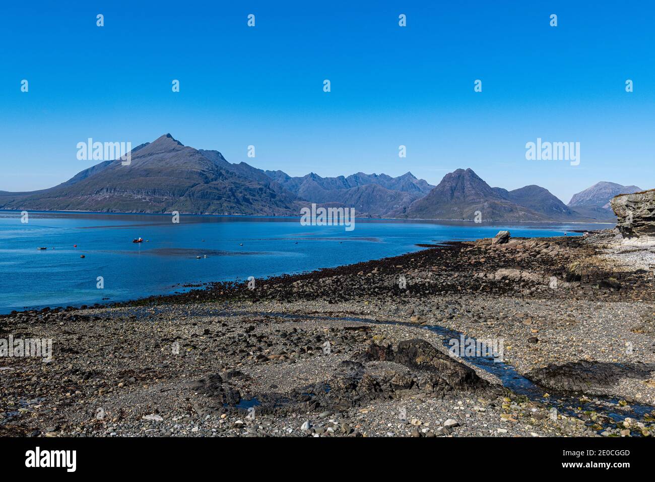Vue depuis Elgol sur la crête de Black Cuillin, île de Skye, Hébrides intérieures, Écosse, Royaume-Uni, Europe Banque D'Images