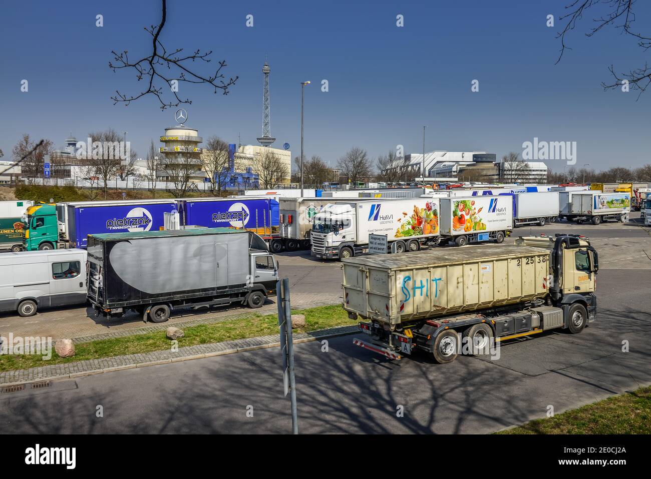 LKW Parkplatz, AVUS Nord, Westend, Charlottenburg, Berlin, Deutschland Banque D'Images