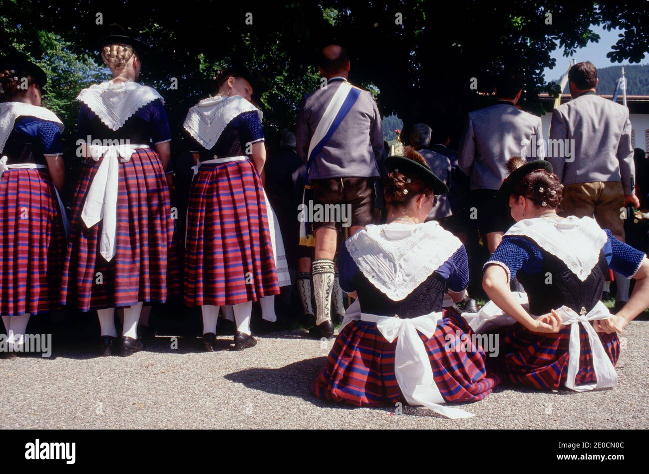 Allemagne /Bavière / Bavarois Beerfestival filles portant des vêtements traditionnels Banque D'Images