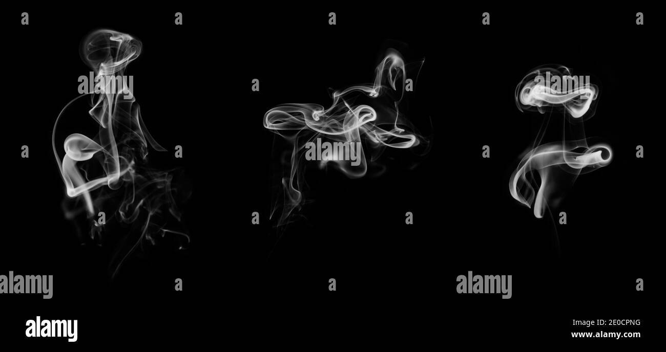 Variations de fumée isolées sur fond noir Banque D'Images