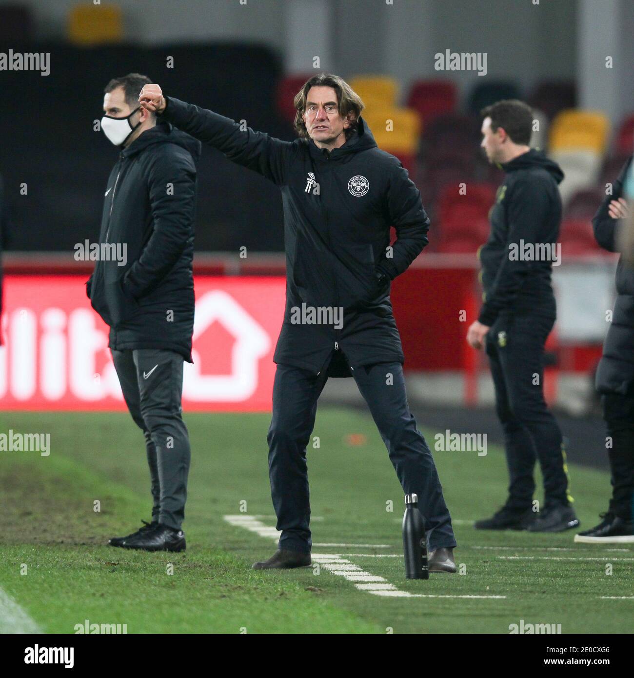 Londres, Royaume-Uni. 31 décembre 2020. Thomas Frank, directeur de Brentford, lors du match de championnat EFL Sky Bet entre Brentford et Bournemouth au Brentford Community Stadium, Londres, Angleterre, le 30 décembre 2020. Photo de Ken Sparks. Utilisation éditoriale uniquement, licence requise pour une utilisation commerciale. Aucune utilisation dans les Paris, les jeux ou les publications d'un seul club/ligue/joueur. Crédit : UK Sports pics Ltd/Alay Live News Banque D'Images