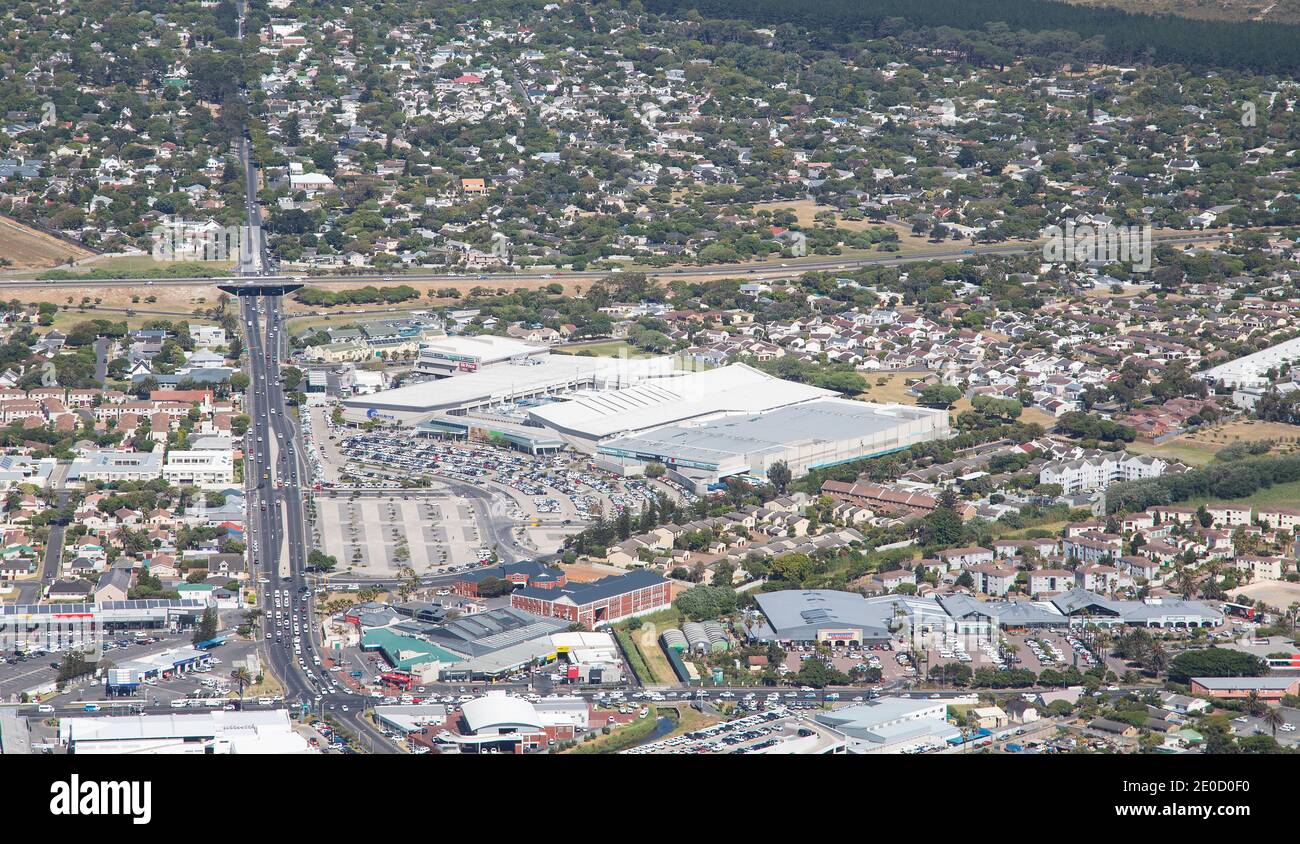 Cape Town, Western Cape, Afrique du Sud - 12.22.2020: Photo aérienne de Blue route Mall Banque D'Images
