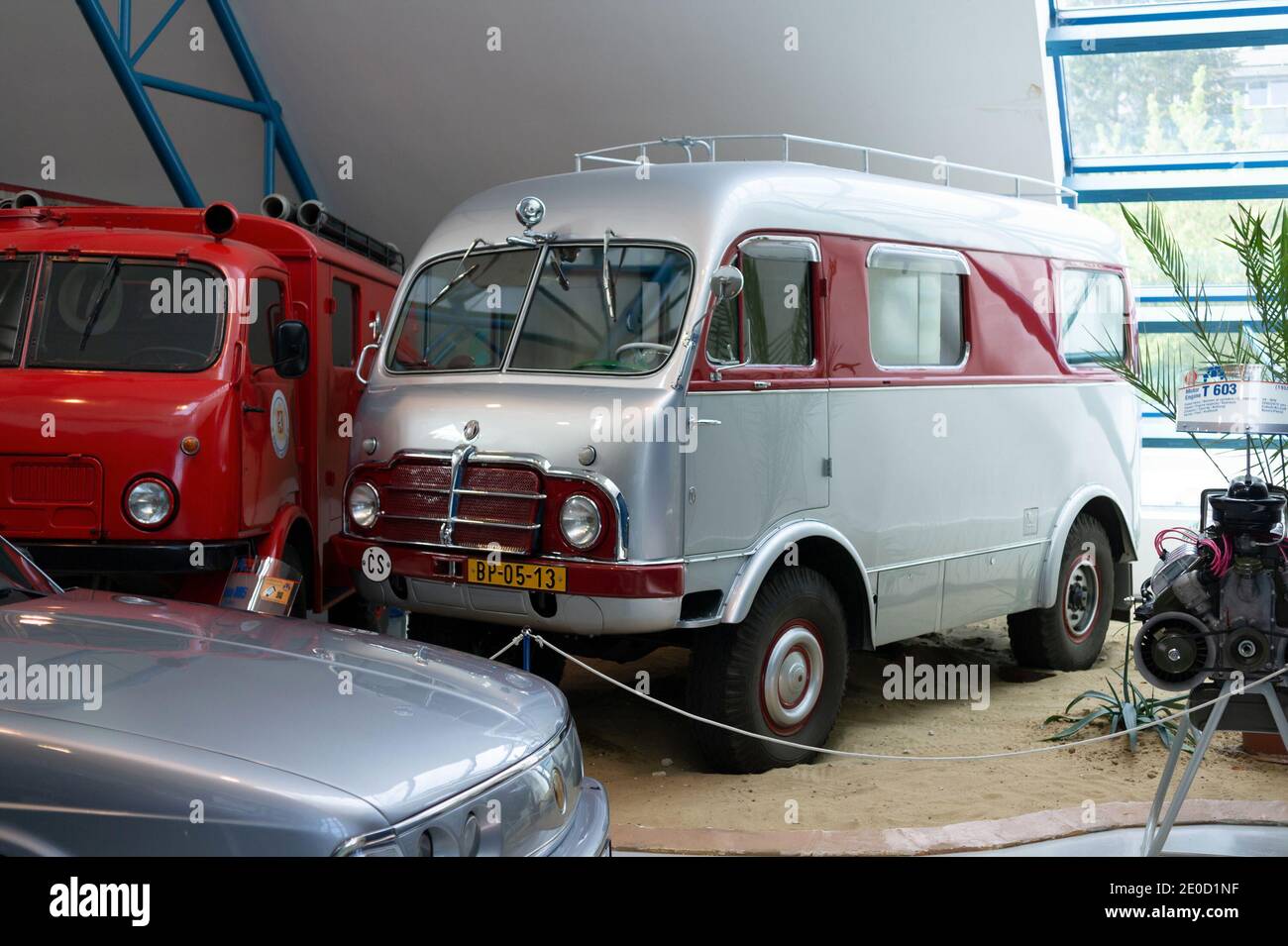 Tatra 805, Musée technique Tatra, Koprivnice, République Tchèque / Tchéquie - 11 septembre 2020: Vieux véhicule de loisirs rétro et vintage et campeur va Banque D'Images
