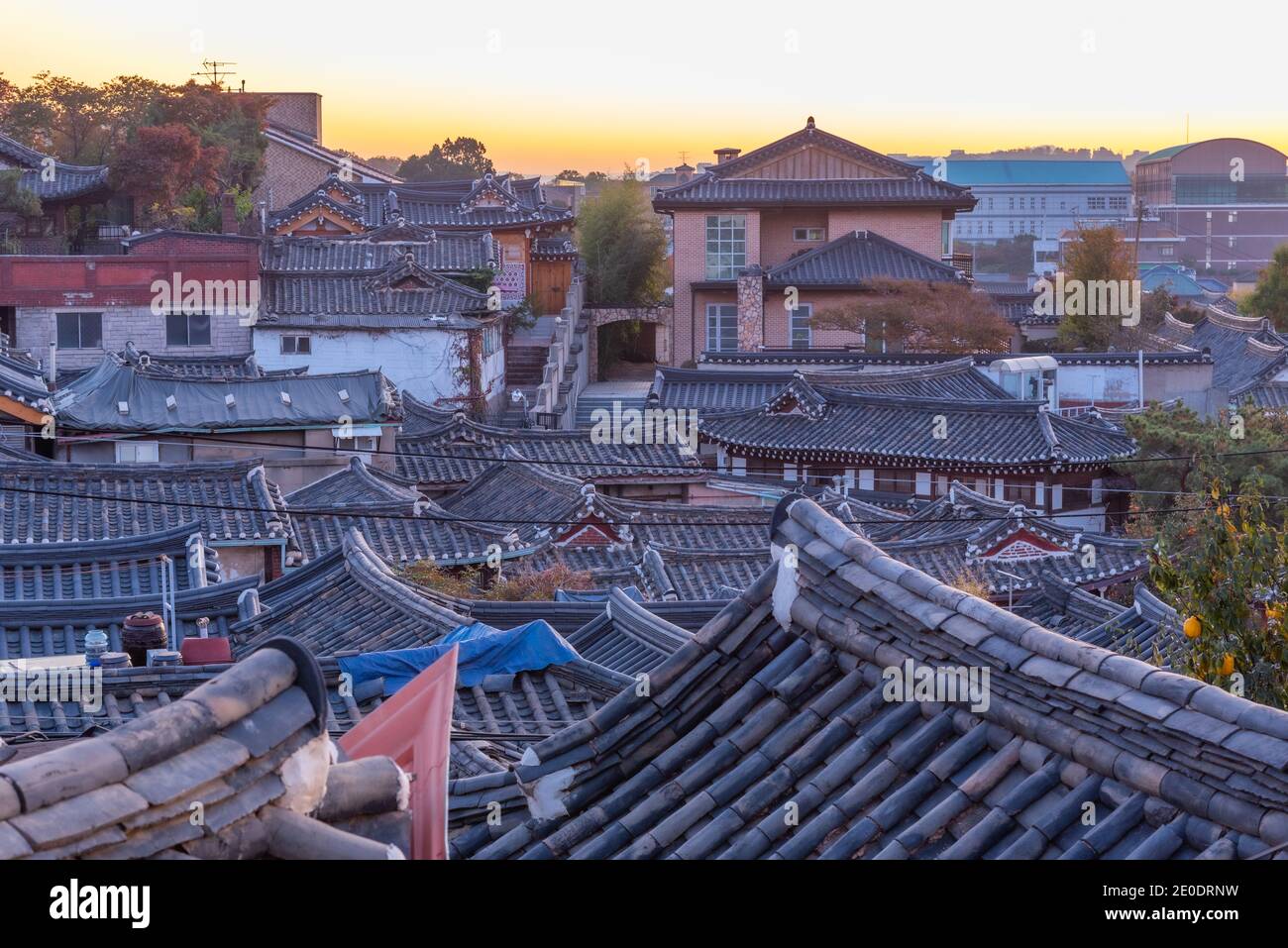 Vue aérienne du village de Bukchon hanok à Séoul, République de Corée Banque D'Images