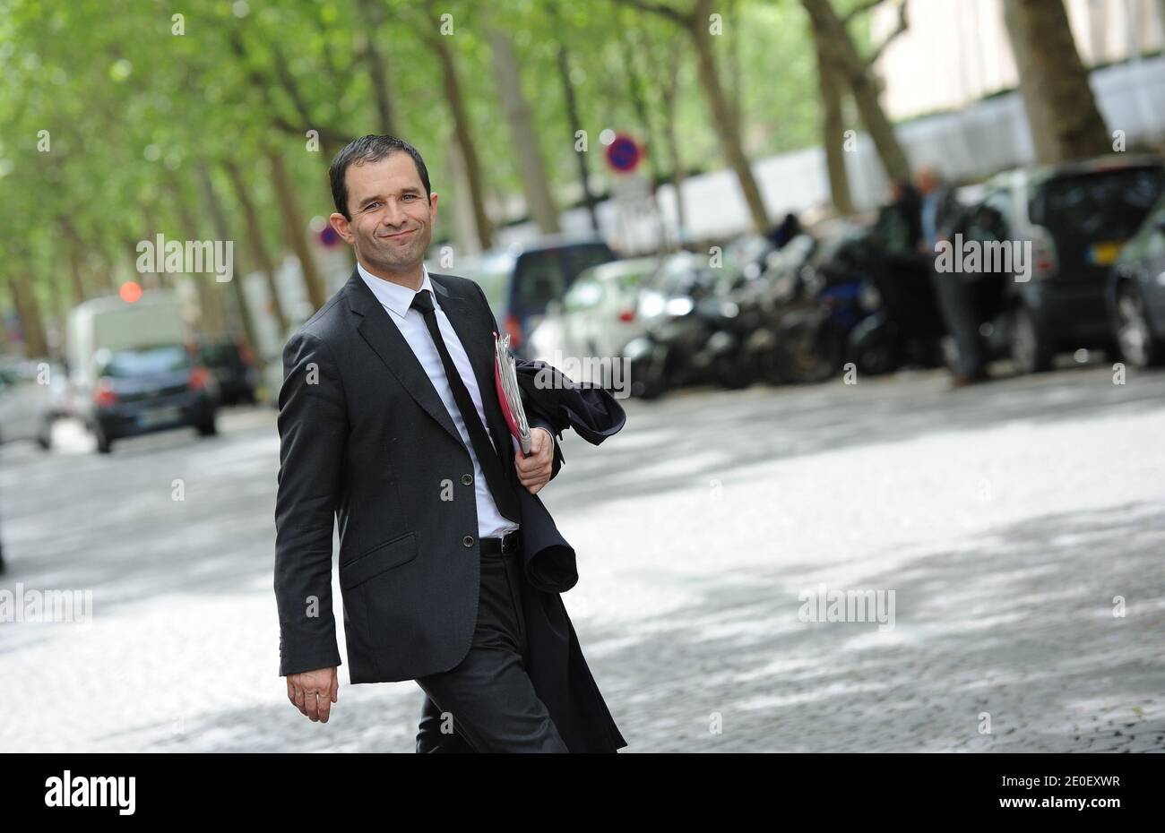 Benoit Hamon quitte le quartier général de campagne du président élu François Hollande à Paris, en France, le 9 mai 2012. Photo de Mousse/ABACAPRESS.COM Banque D'Images