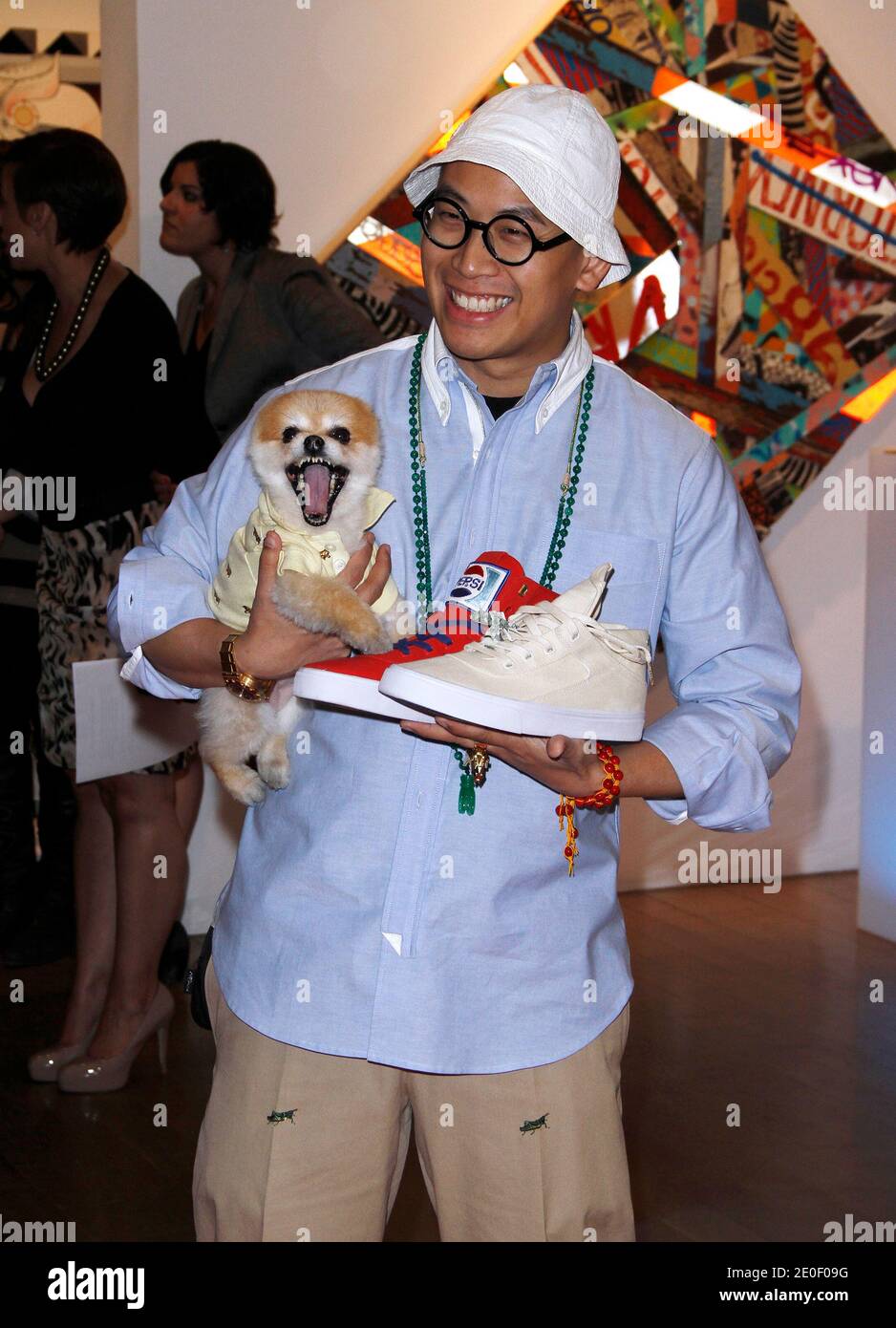 Ken Leung participe au Gala et à l'exposition d'art sur toile du projet au profit du Urban Arts Partnership à l'Opera Gallery de New York City, NY, USA, le 11 mai 2012. Photo de Donna Ward/ABACAPRESS.COM Banque D'Images