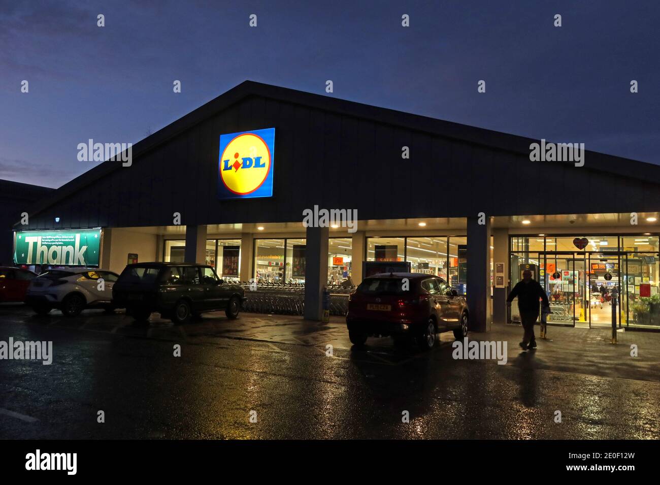 Extérieur du supermarché LIDL, Thelwall LN, Latchford East, Warrington, Cheshire, Angleterre, Royaume-Uni, WA4 1LJ Banque D'Images