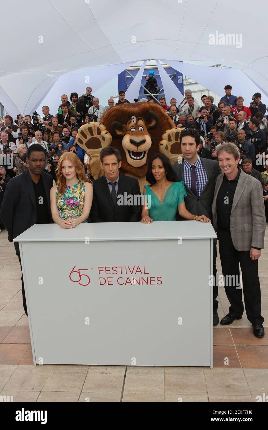 David Schwimmer, Ben Stiller, Jessica Chastain, Chris Rock, Jada Pinkett Smith posant au photocall Madagascar 3 qui s'est tenu au Palais des Festivals dans le cadre du 65e Festival International du film de Cannes, France, le 19 mai 2012. Photo de Frédéric Nebinger/ABACAPRESS.COM Banque D'Images