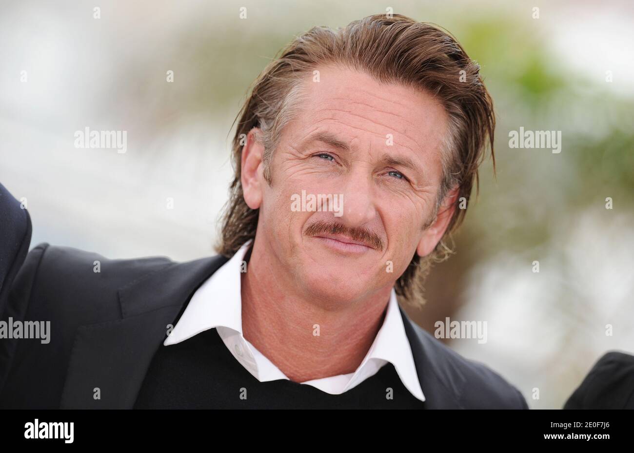Sean Penn posant au photocall « Haiti Carnaval in Cannes » qui s'est tenu au Palais des Festivals dans le cadre du 65e Festival international du film de Cannes, France, le 19 mai 2012. Photo de Lionel Hahn/ABACAPRESS.COM Banque D'Images