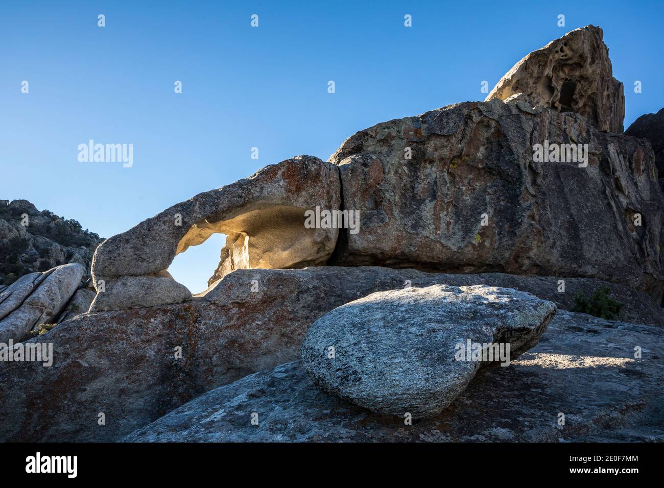 Une arcade naturelle et des formations rocheuses dans la réserve nationale de City of Rocks, Idaho, Etats-Unis. Banque D'Images