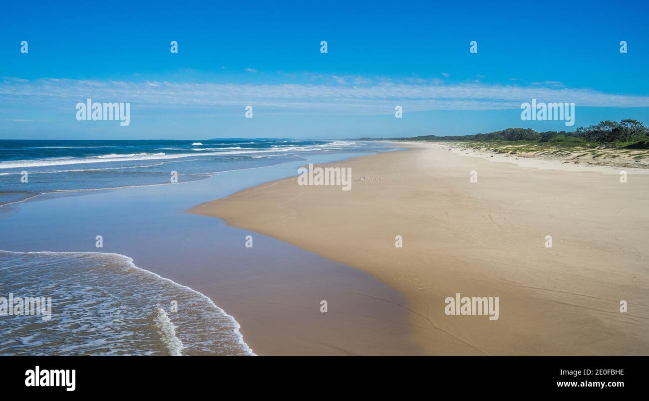 Vue sur South Ballina Beach, région des rivières du Nord, côte nord de la Nouvelle-Galles du Sud, Australie Banque D'Images