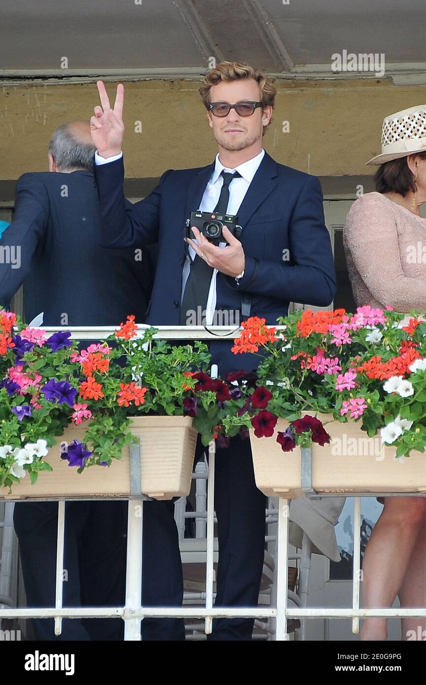 Simon Baker, 'Magalist', assistant au Prix de Diane 2012 à Chantilly Horsetrack près de Paris, France, le 17 juin 2012. Photo de Nicolas Briquet/ABACAPRESS.COM Banque D'Images