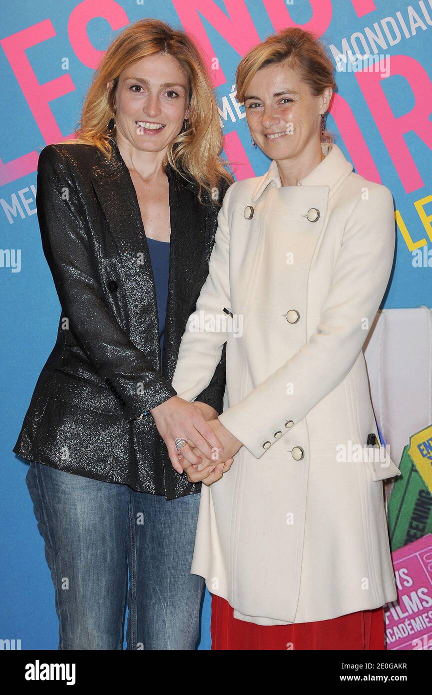 Julie Gayet et Anne Consigny assistent au dîner de gala « les nuits en or 2012 » à l'UNESCO à Paris, France, le 18 juin 2012. Photo de Nicolas Briquet/ABACAPRESS.COM Banque D'Images