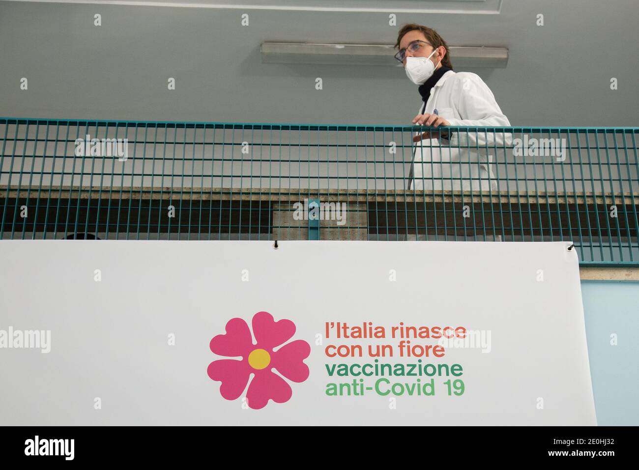 Rome, Italie. 1er janvier 2021. Les premières personnes vaccinées en 2021 à l'hôpital Santo Spirito de Rome (photo de Matteo Nardone/Pacific Press) Credit: Pacific Press Media production Corp./Alay Live News Banque D'Images