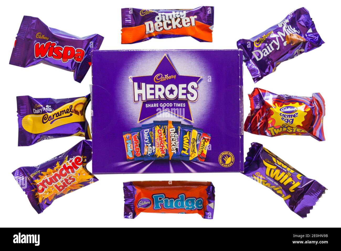 Boîte de chocolats Cadbury Heroes dont le contenu a été retiré isolé sur fond blanc - partager les bons moments - boîte de chocolats héros, chocolats héros Banque D'Images