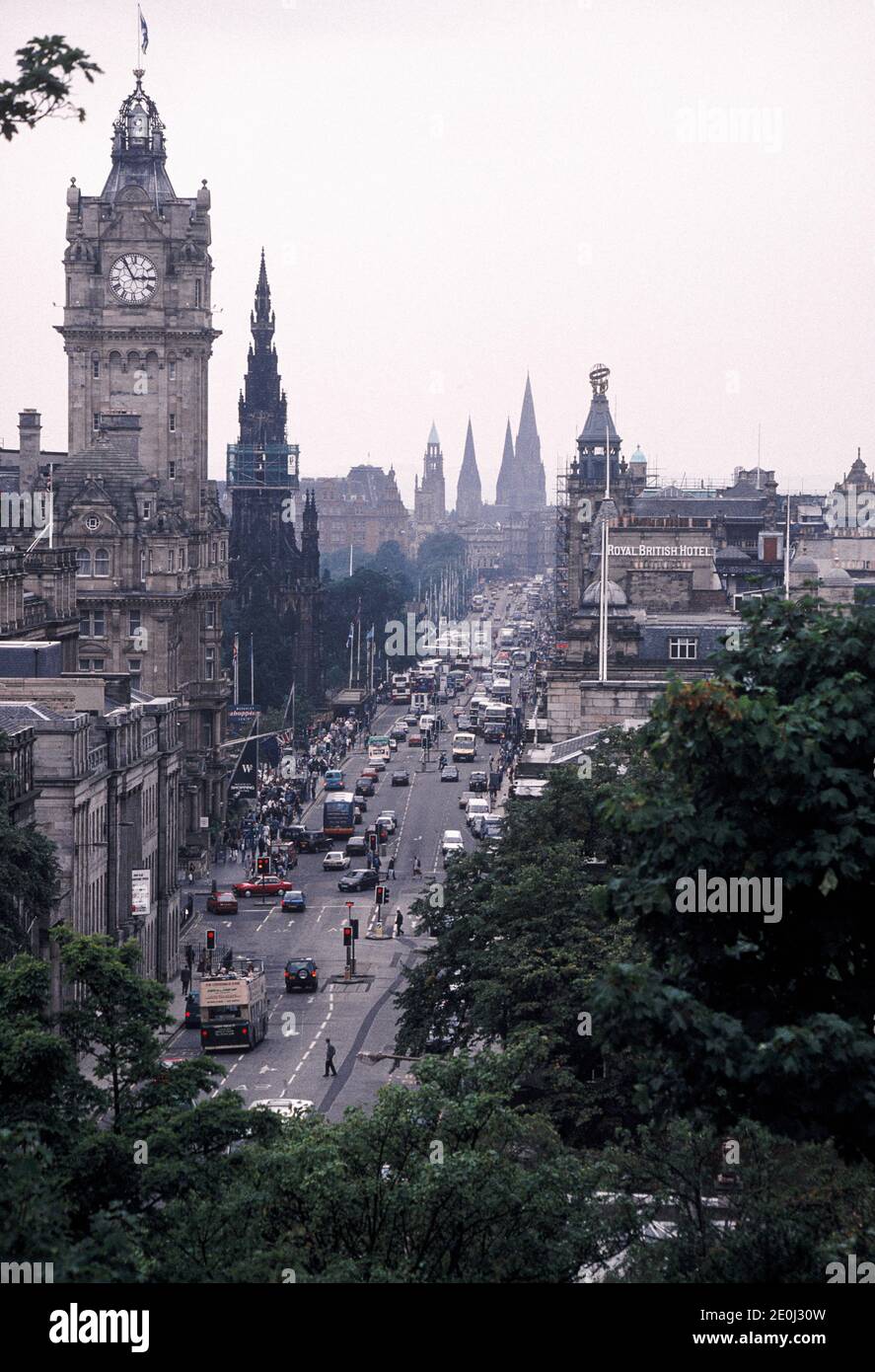 Princes Street, Édimbourg, Écosse en août 1995. Banque D'Images
