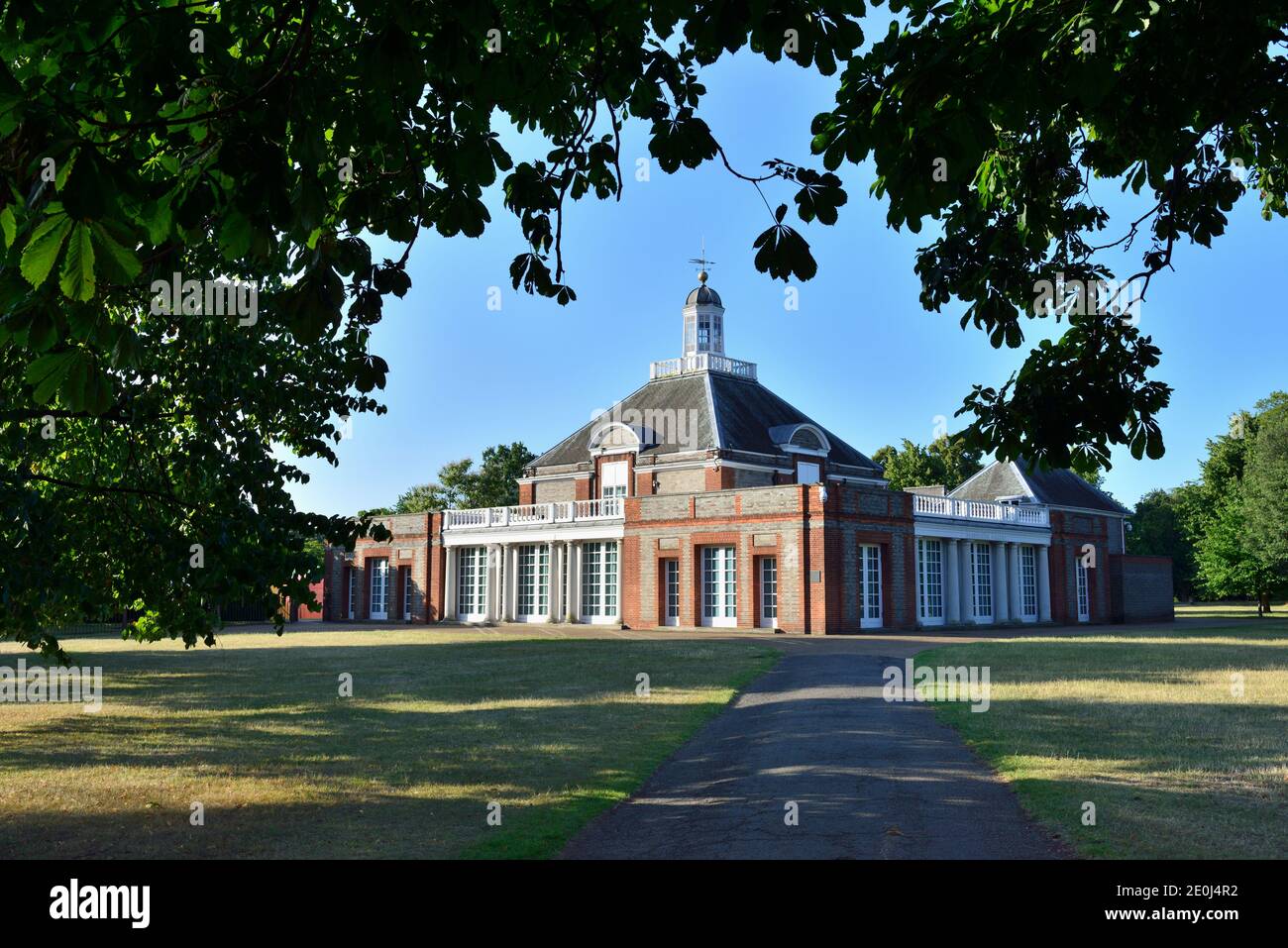 Serpentine Gallery, Kensington Gardens, Hyde Park, West London, Royaume-Uni Banque D'Images