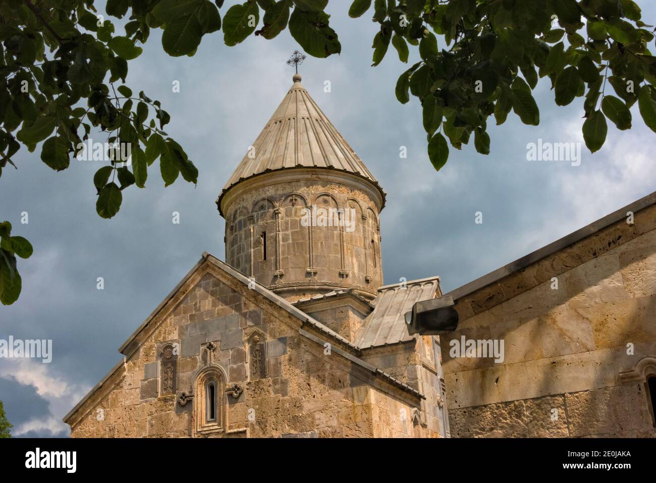Église Saint-Astvatsatsin dans le complexe du monastère de Haghartsin, Dilijan, province de Tavoush, Arménie Banque D'Images
