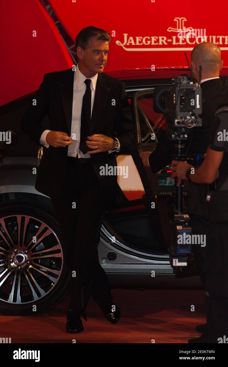 Pierce Brosnan assister à la première « Love is All You Need » (Den Skaldede Frisor) lors du 69e Festival du film de Venise au Palazzo del Casino de Venise, Italie, le 2 septembre 2012. Photo de Nicolas Genin/ABACAPRESS.COM Banque D'Images