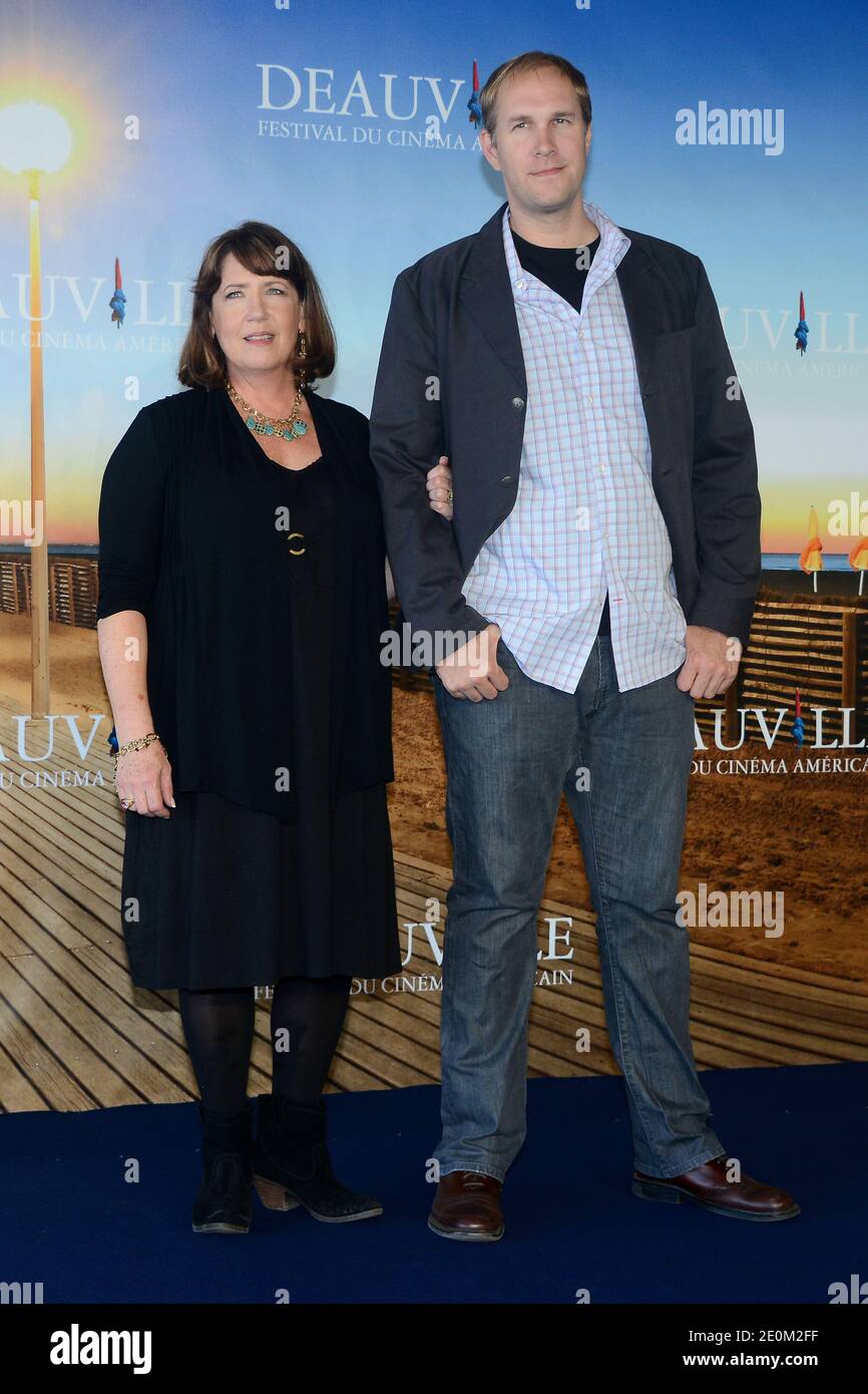 Ann Dowd et Craig Zobel posant au photocall 'Compliance' dans le cadre du 38e Festival américain du film de Deauville à Deauville, France, le 7 septembre 2012. Photo de Nicolas Briquet/ABACAPRESS.COM Banque D'Images