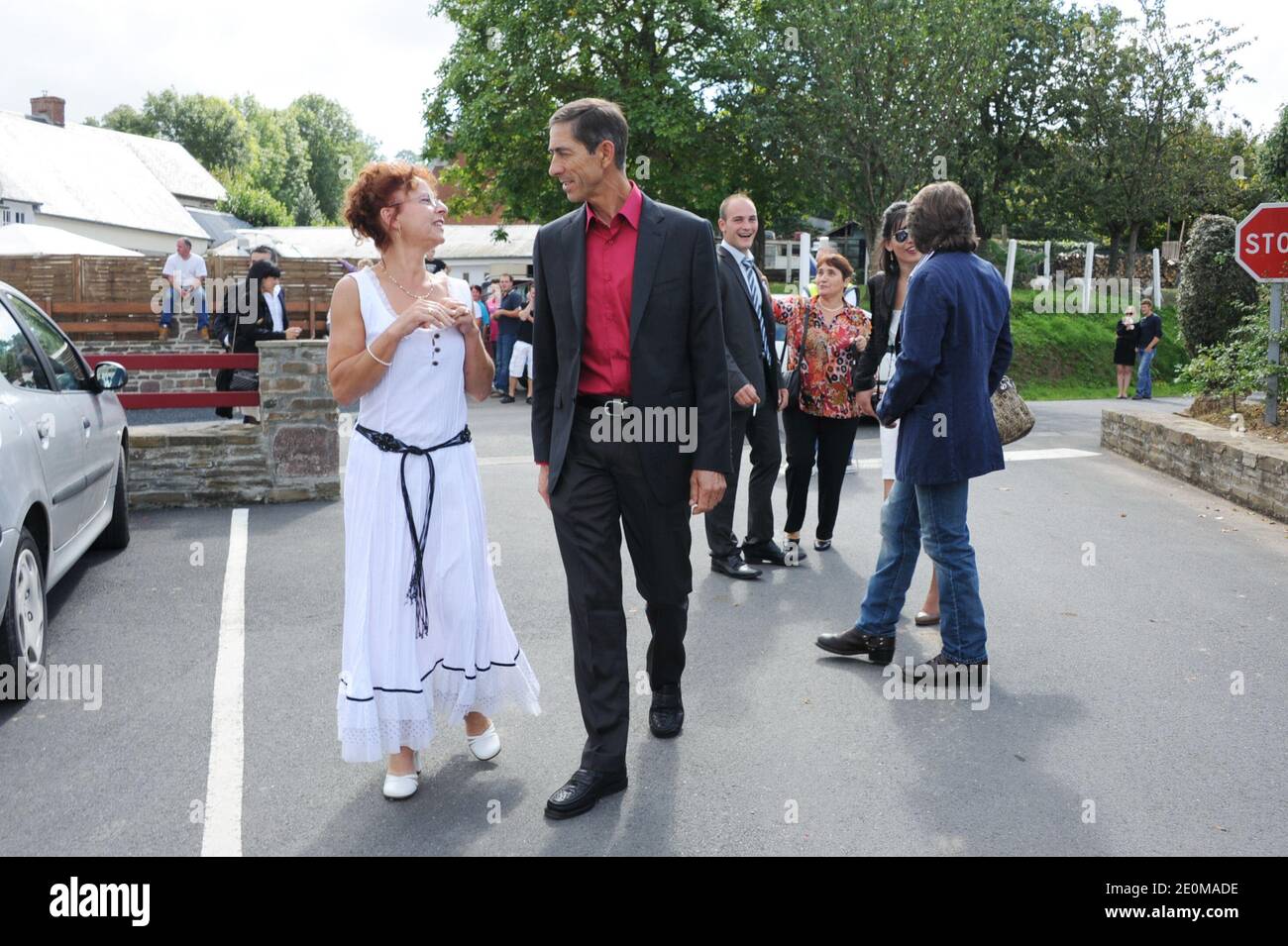 Michel Edouard assistant au mariage de Thierry Olive et Annie (l'amour est dans le pré 7) à Ver, France, le 15 septembre 2012. Photo de Wyters/Marechal/ABACAPRESS.COM Banque D'Images