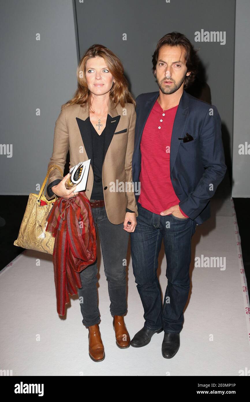 L'acteur français Frederic Diefenthal et son épouse l'actrice Gwendoline Hamon au premier rang du salon Vanessa Bruno Printemps-été 2013 prêt-à-porter, qui s'est tenu au Grand Palais à Paris, en France, le 27 septembre 2012. Photo de Frédéric Nebinger/ABACAPRESS.COM Banque D'Images