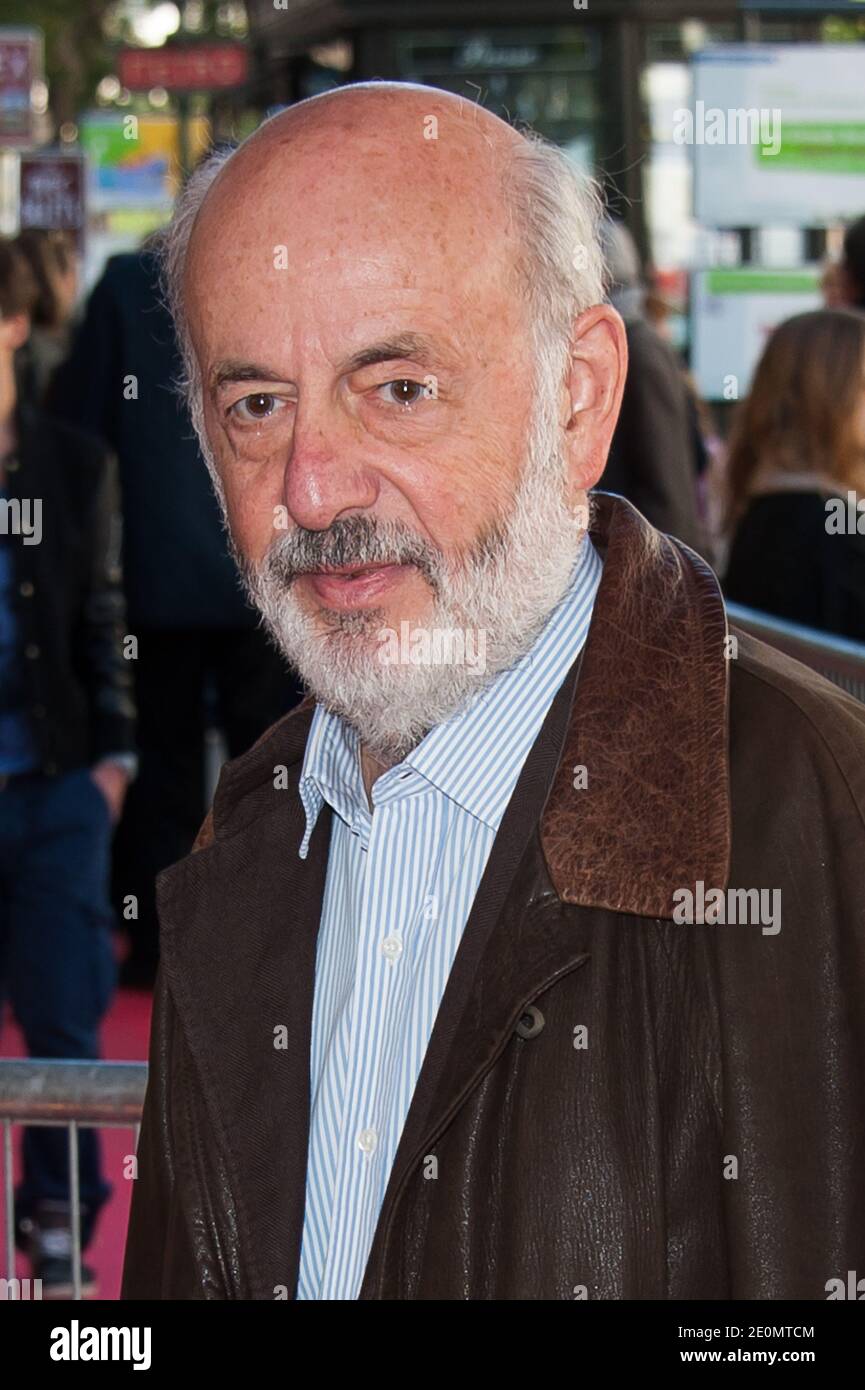 Bertrand Blier arrive pour la première du film 'Astérix et Obelix : au service de sa majeste' au Grand Rex Cinema à Paris, le 30 septembre 2012. Photo de Nicolas Genin/ABACAPRESS.COM Banque D'Images