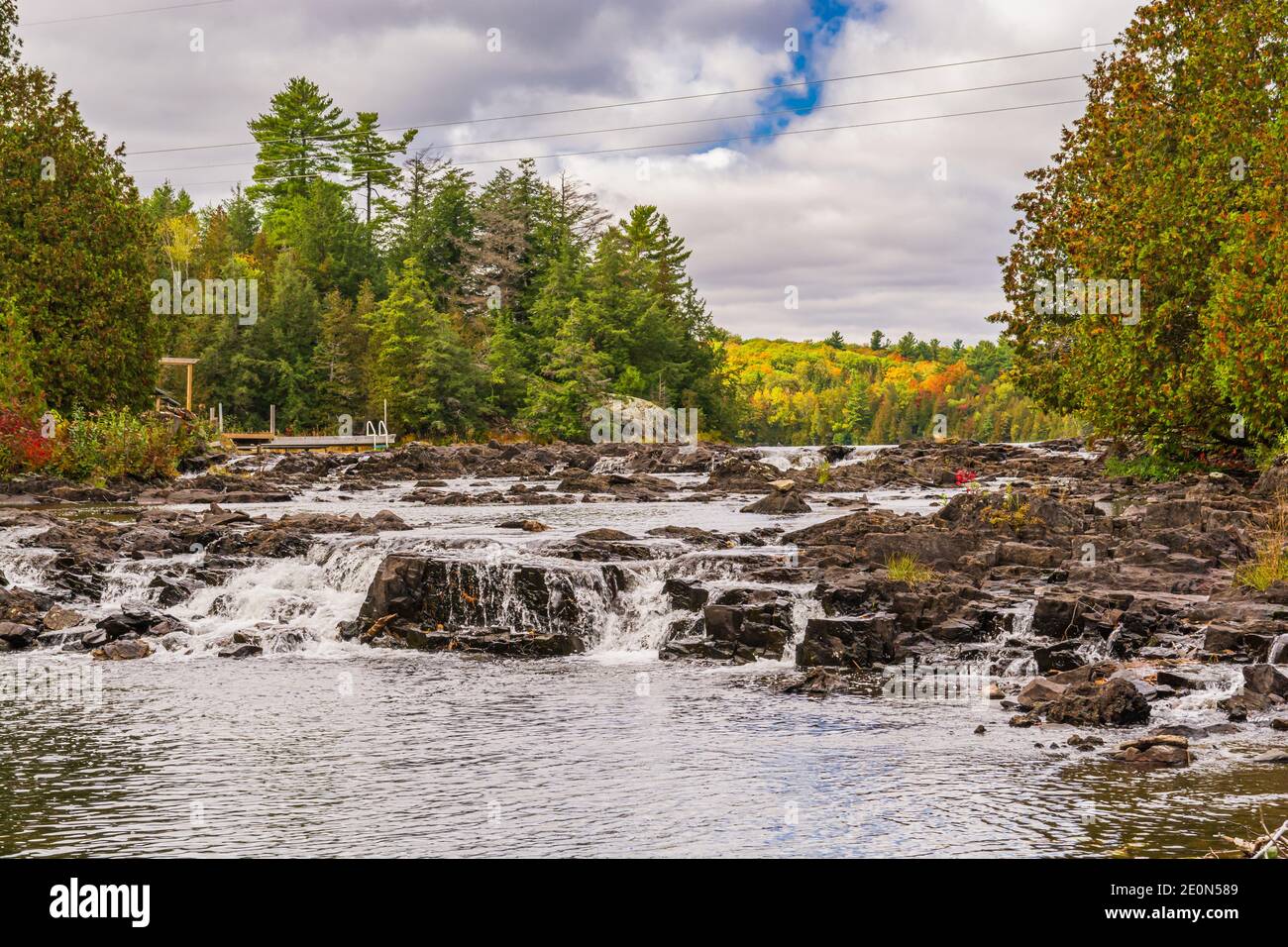 Whitefish Rapids Algonquin Highlands Comté de Haliburton Ontario Canada Banque D'Images