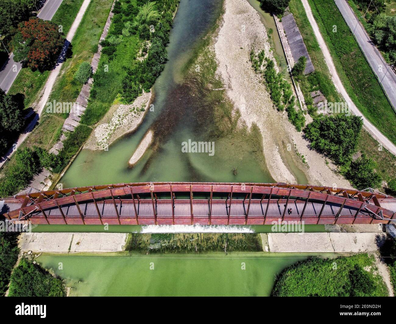 Vue aérienne du pont de scouts en bois à Rimini, Émilie-Romagne, Italie Banque D'Images