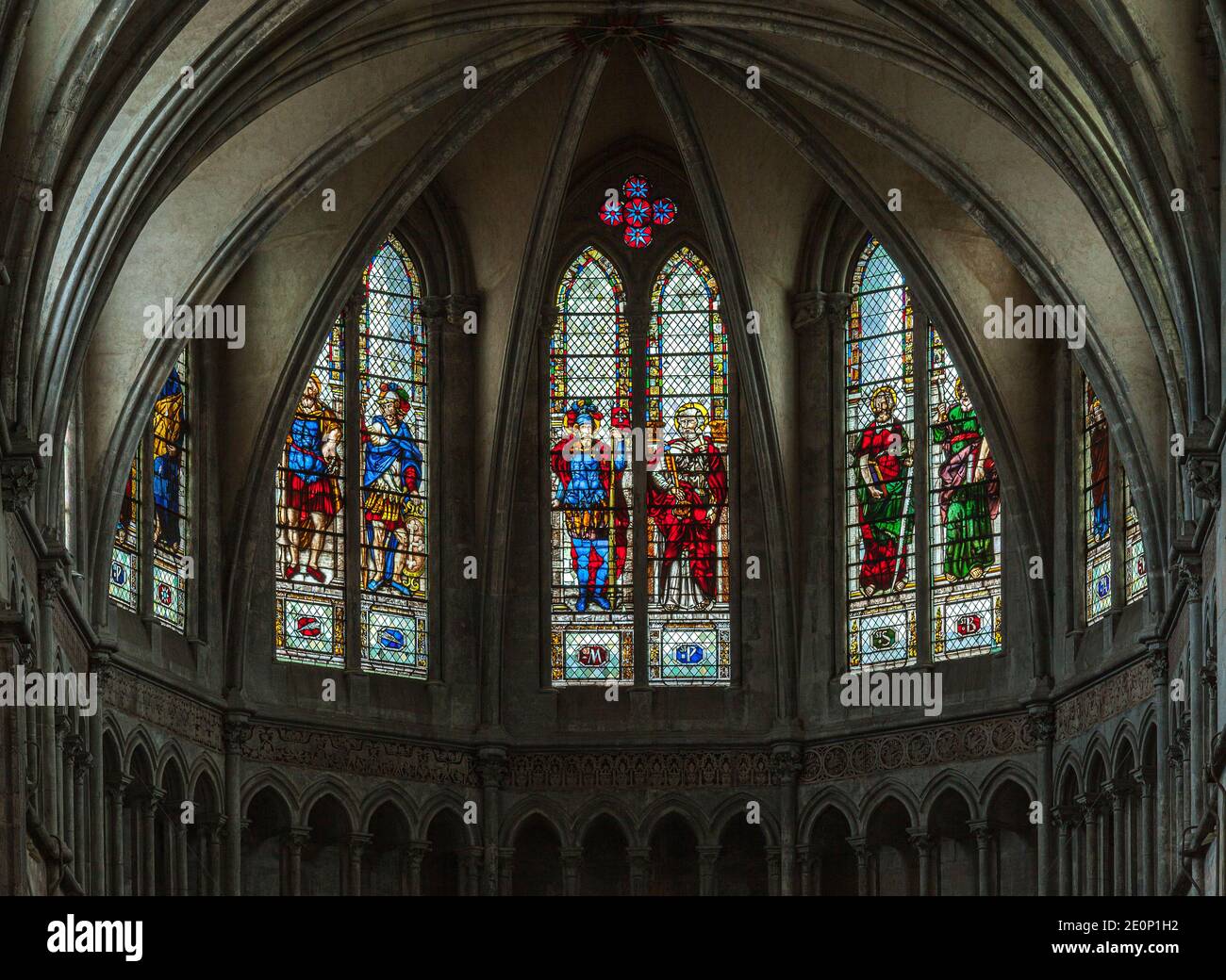 Vitraux nella Cathédrale de San Maurizio, Vienne France Banque D'Images