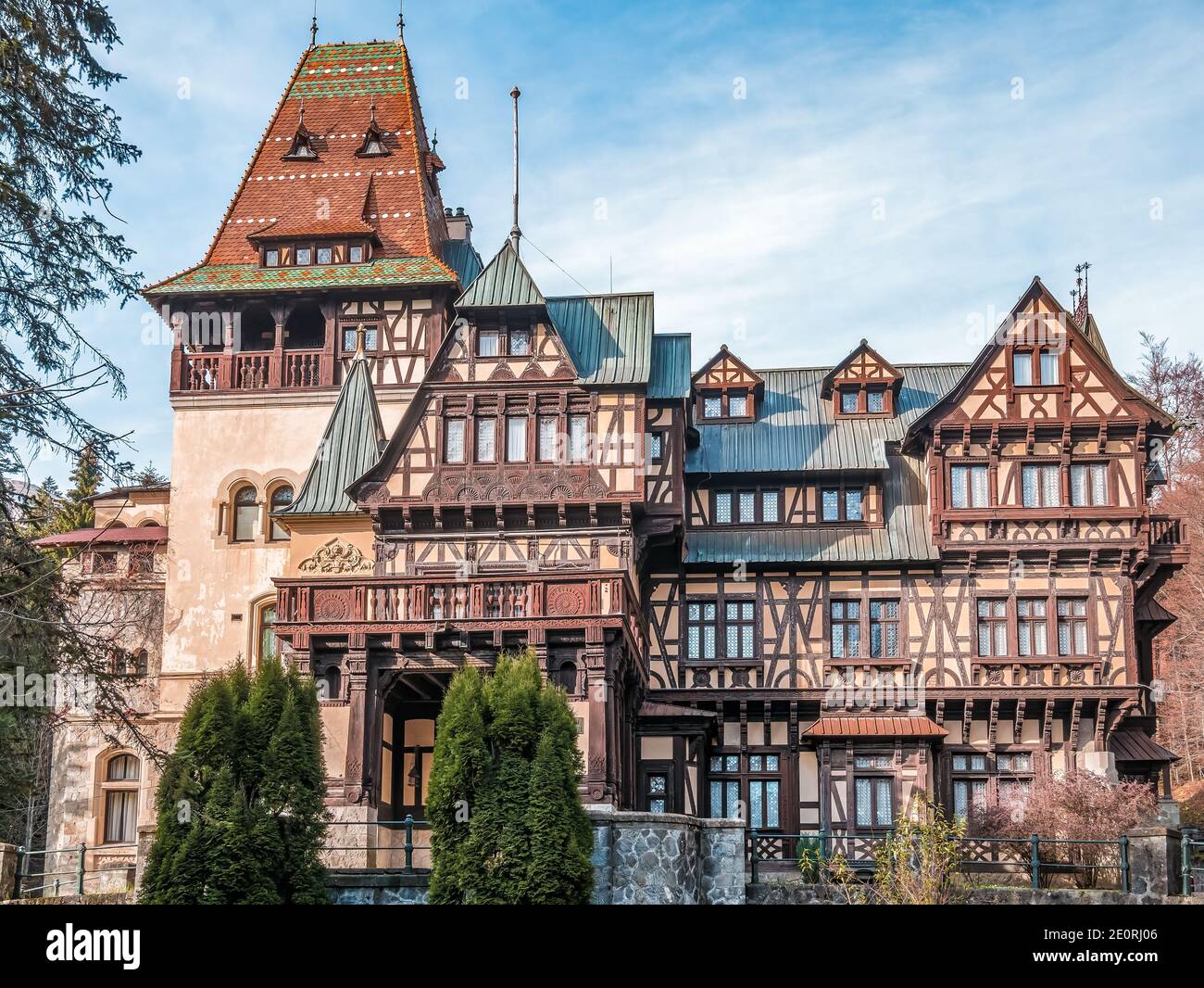 maison, arbre, montagne, pittoresque, néo-renaissance, célèbre, traditionnel, peint, automne, automne, forêt, musée, art, voyage, royal, prahova, touristique, pa Banque D'Images